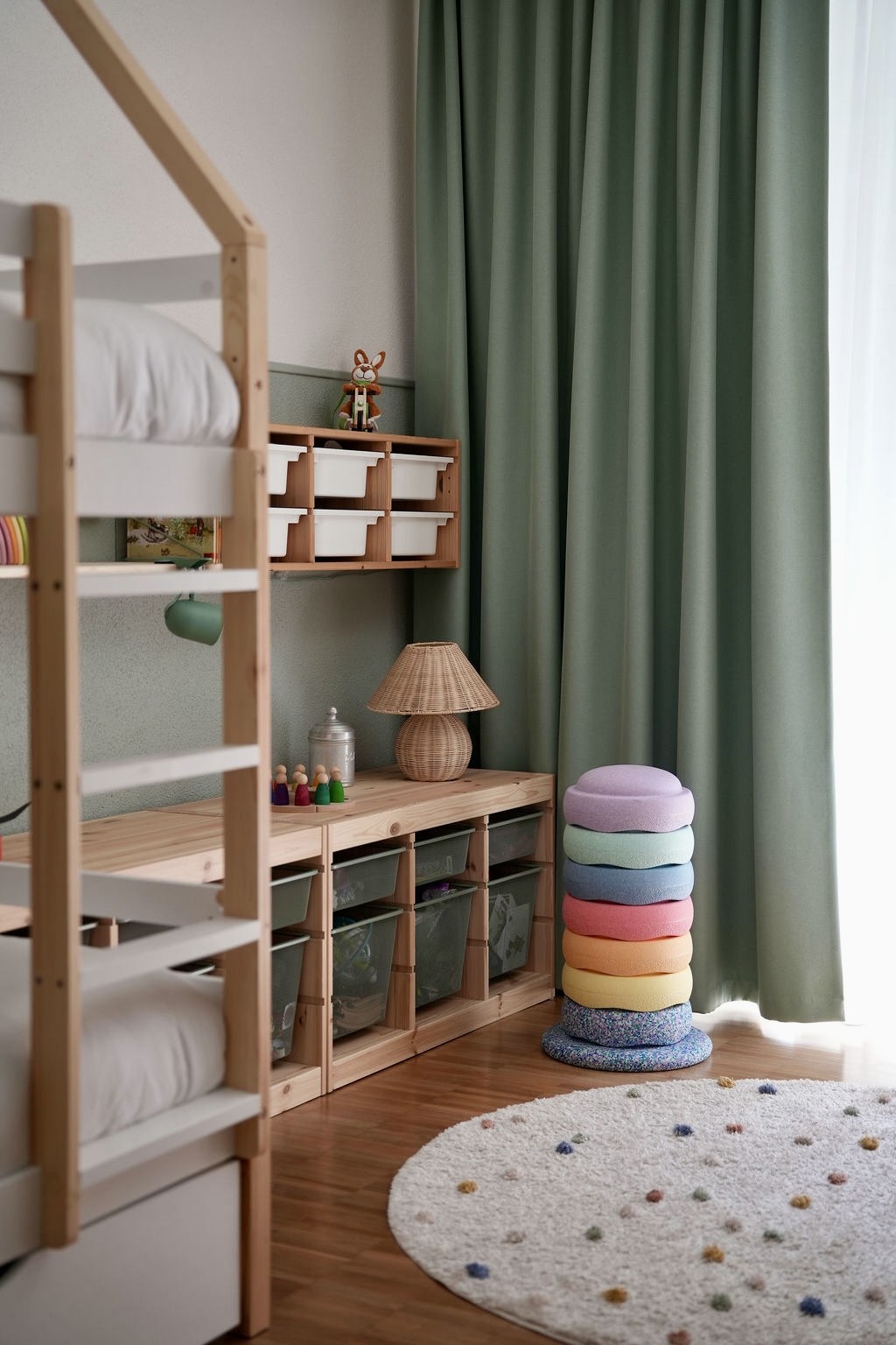 Custom-made solutions integrated with existing furniture